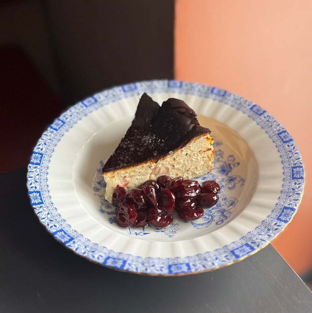Ванільний баскський чізкейк