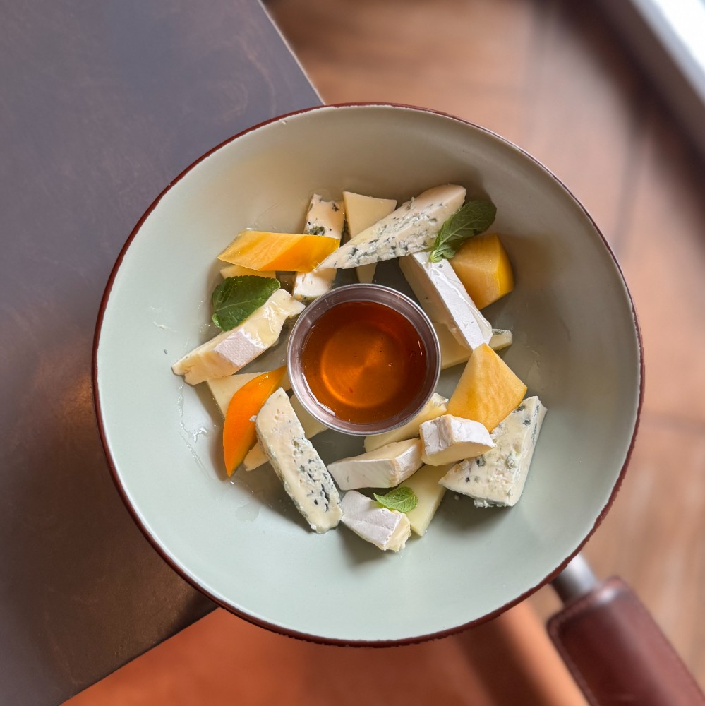 Антіпасті сирне