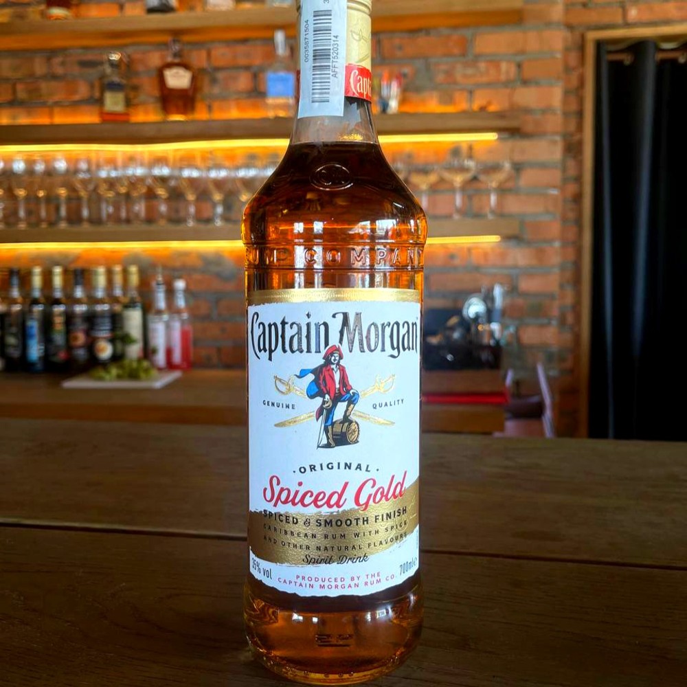 Ром Capitan Morgan spiced gold