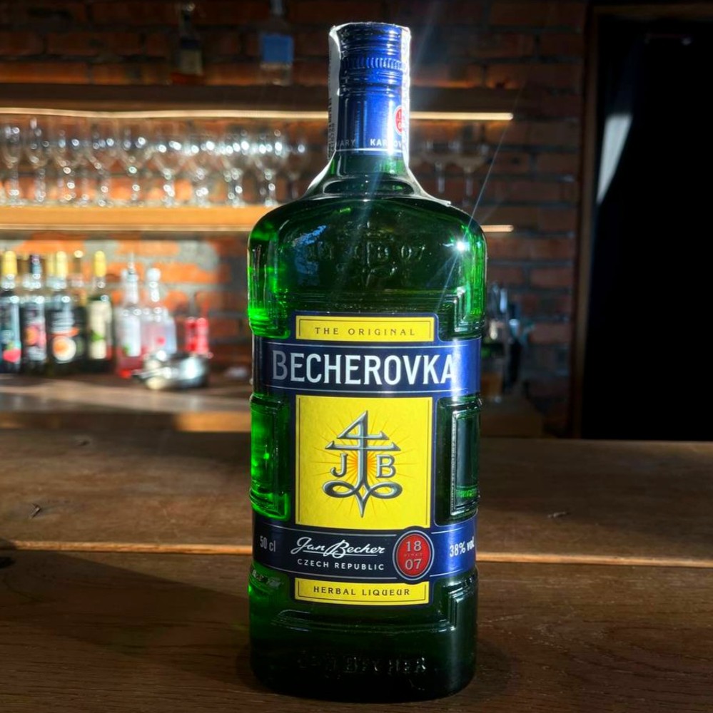 Лікер Becherovka 50г.