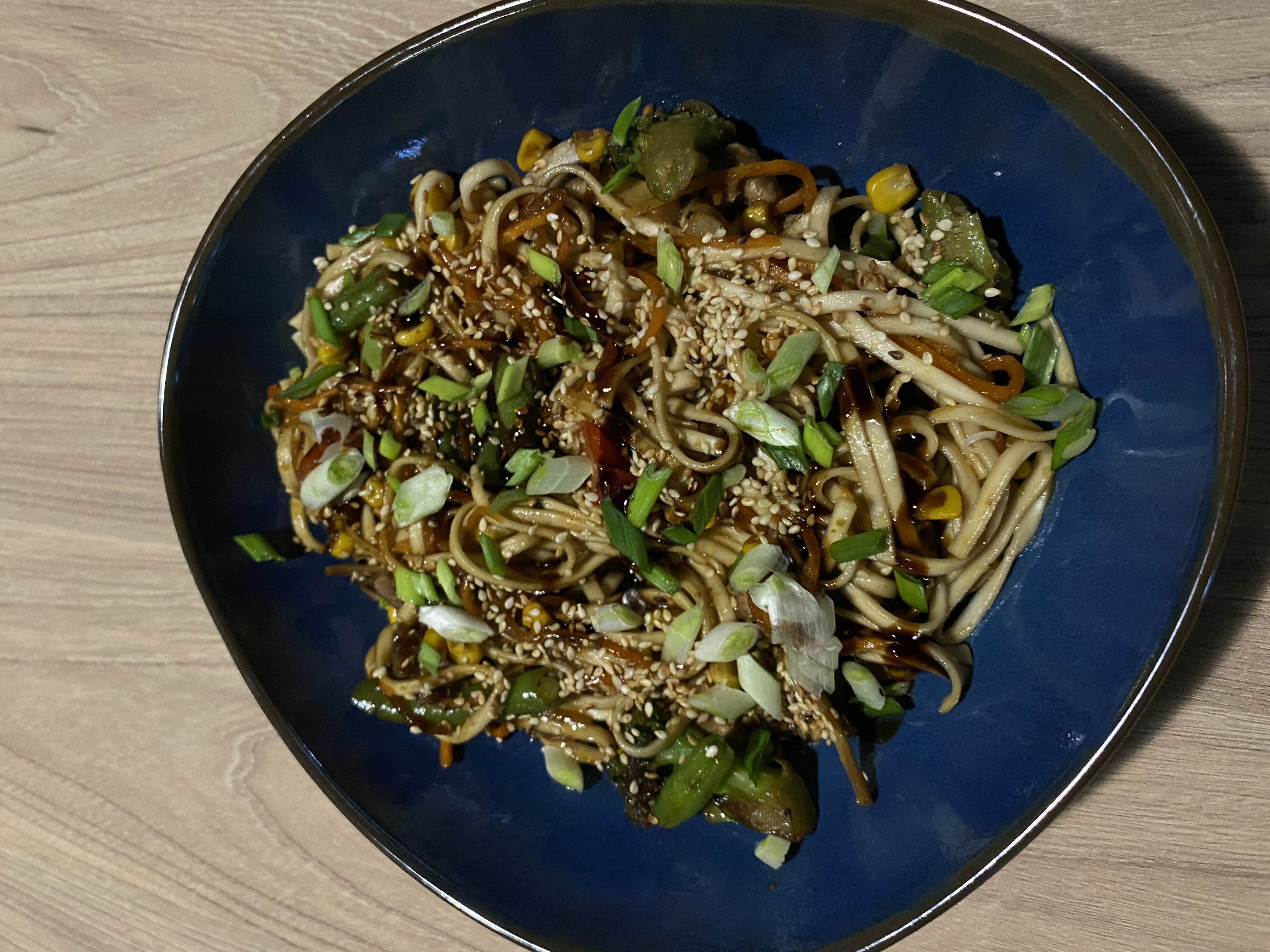 WOK з телятиною, овочами та устричним соусом
