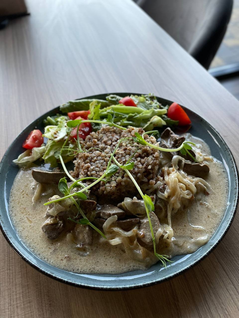 Гречка з курячою печінкою