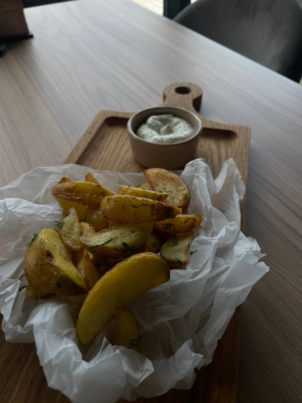 Картопля дольками з часником