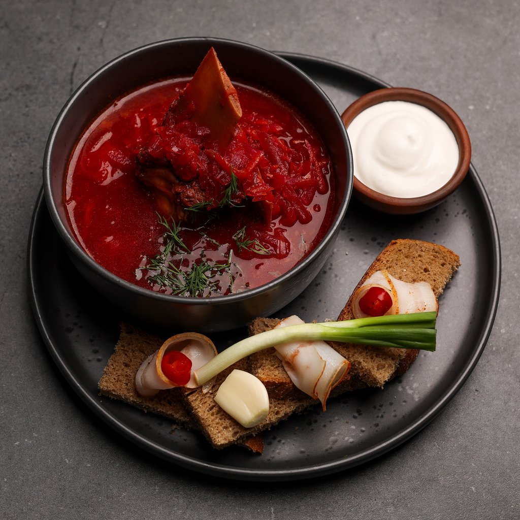 Борщ із телячими реберцями