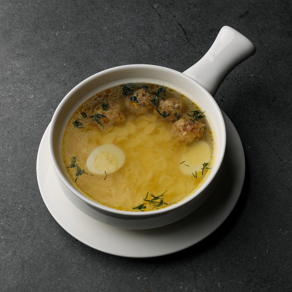 Курячий бульйон з фрикадельками