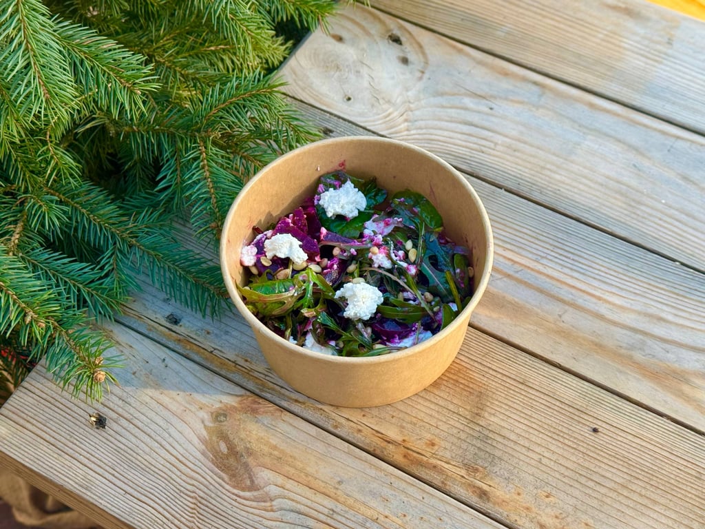 Салат з печеним буряком та кремовою рікоттою