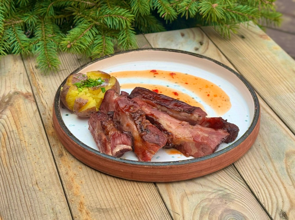 Ребра свинні копчено-смажені в глазурі світ-чилі