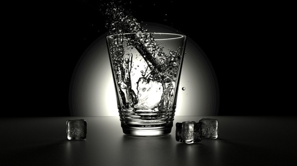 Agua 1 litro. 