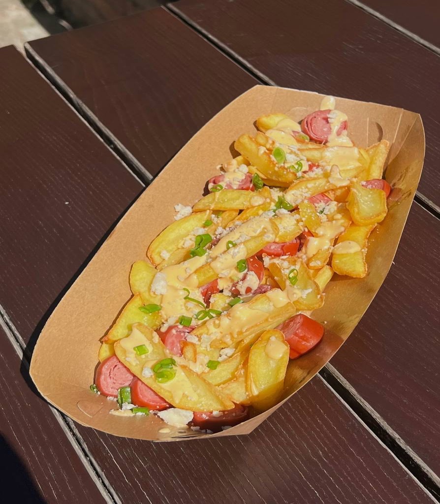Картопляні діпи з мисливськими ковбасками