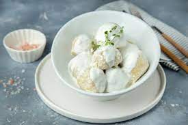 Рибні боли в соусі