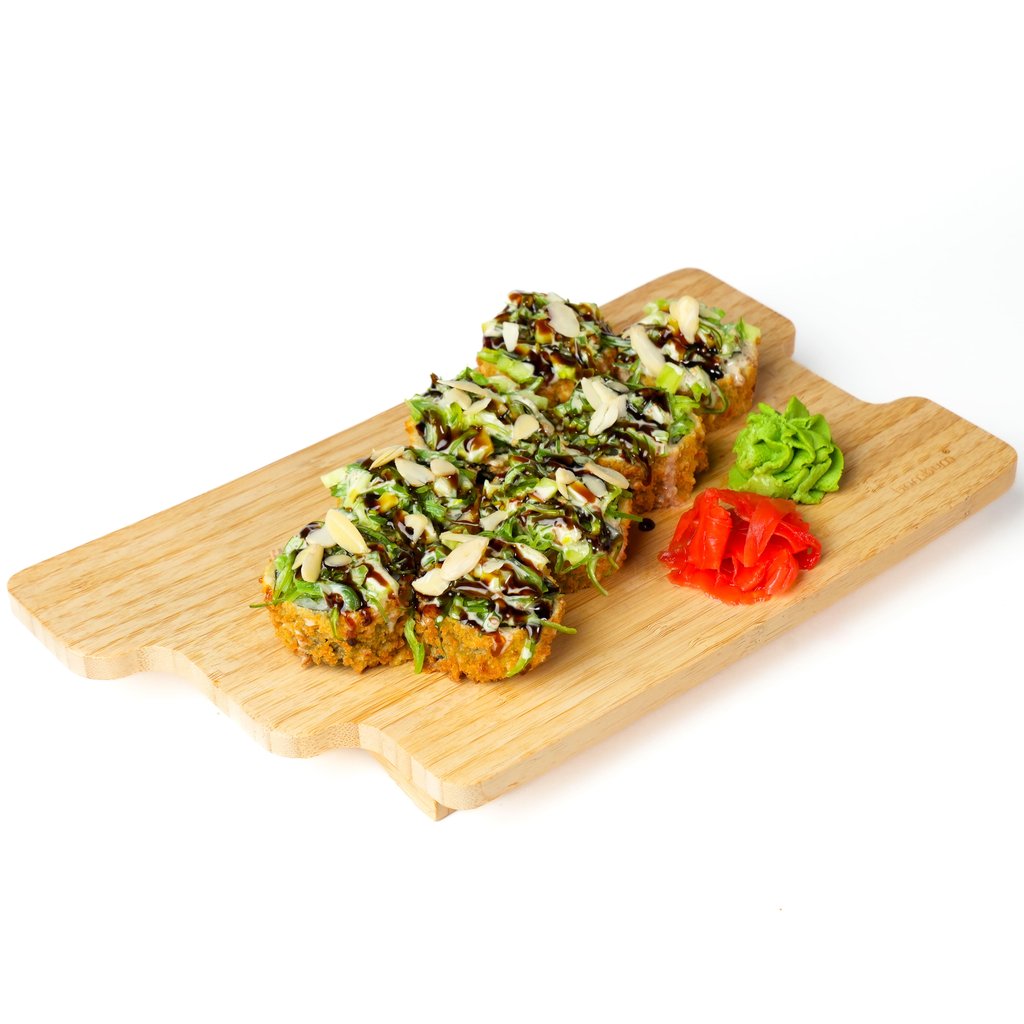 Tempura roll with chuka