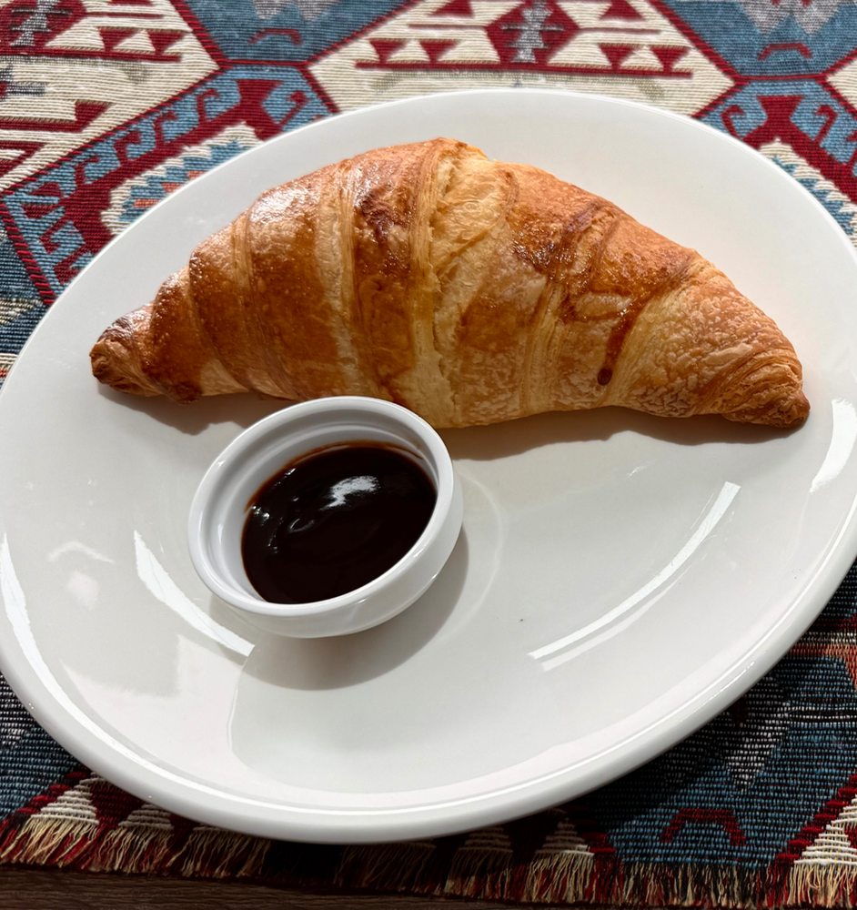 Croissant with Nutella - კრუასანი ნუტელათი