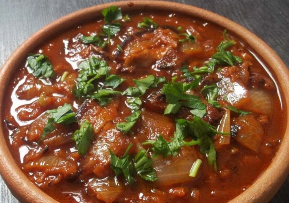 Boiled beef in tomato sauce (Ostrii)-ოსტრი