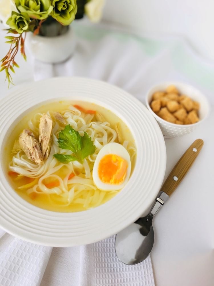 Бульйон курячий з локшиною