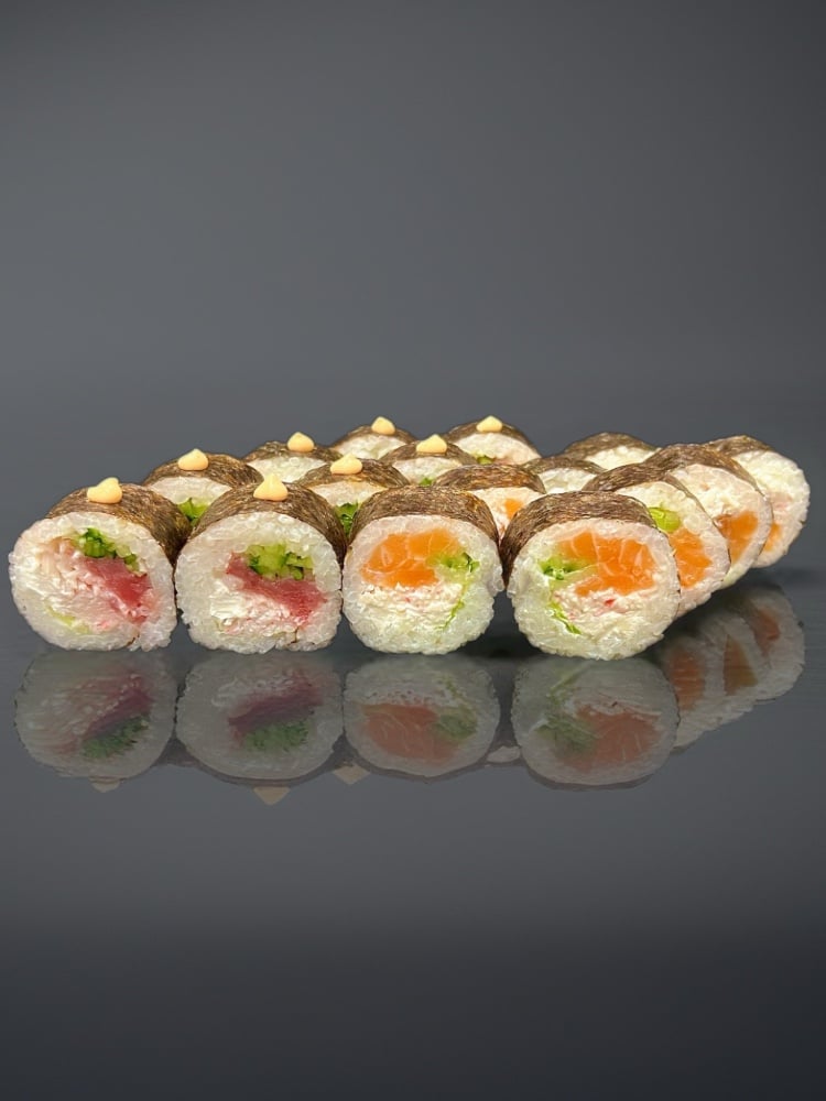 Дует футомаки лосось / тунец (570г) Акція