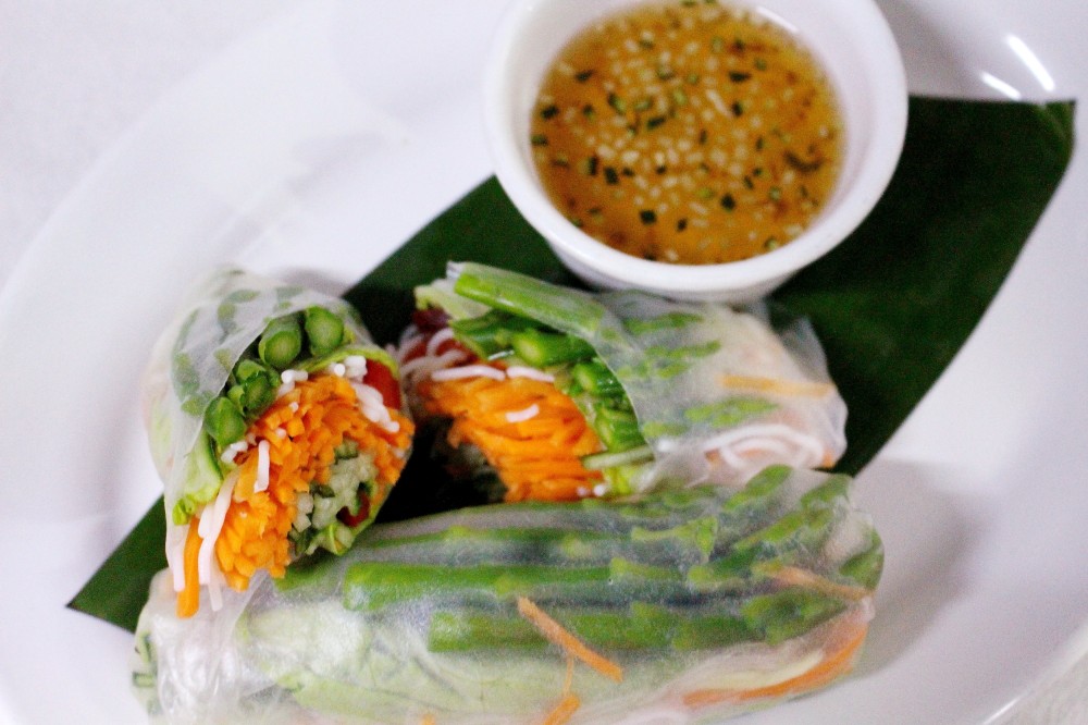 FRESH VEGETARIAN ROLL / ROLLOS DE VEDURAS