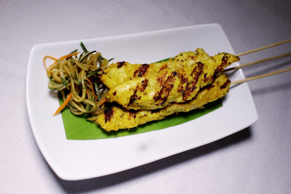 GRILLED CHICKEN SKEWERS / BROCHETAS POLLO