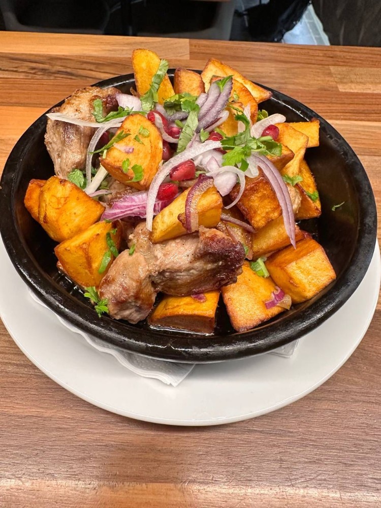 ოჯახური ღორის/Roasted pork „Ojakhuri“ 