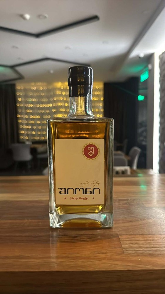 შიონი(ღვინის ბრენდი)700გრ / Shioni 700ml