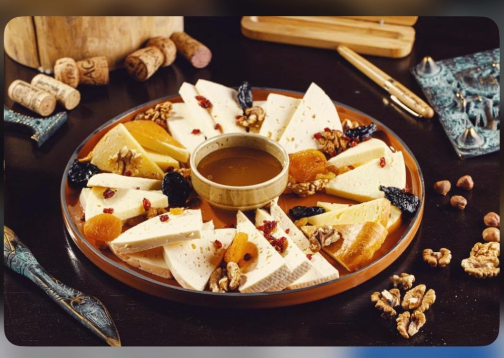 ქართული ყველის დაფა/Georgian cheese board 