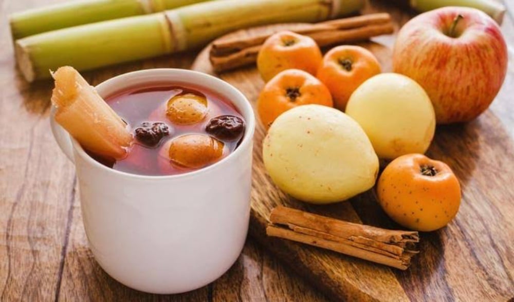 Ponche de Frutas Navideño