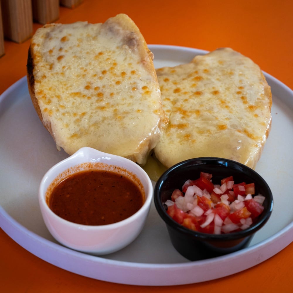 Molletes Chilaqueros