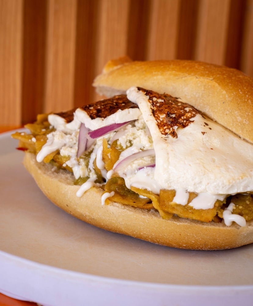 Torta de Chilaquiles