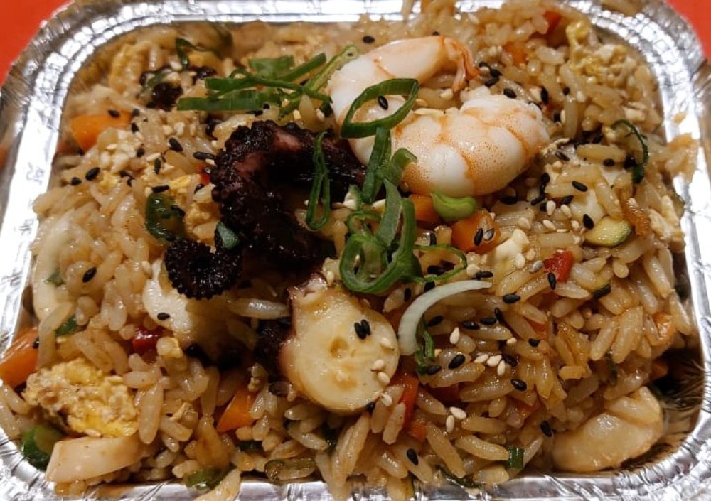 YAKIMESHI DE MARISCOS