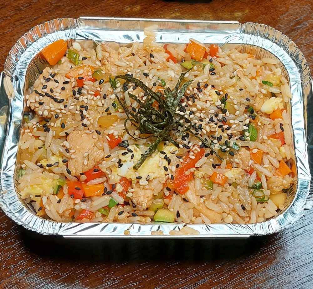 YAKIMESHI DE POLLO