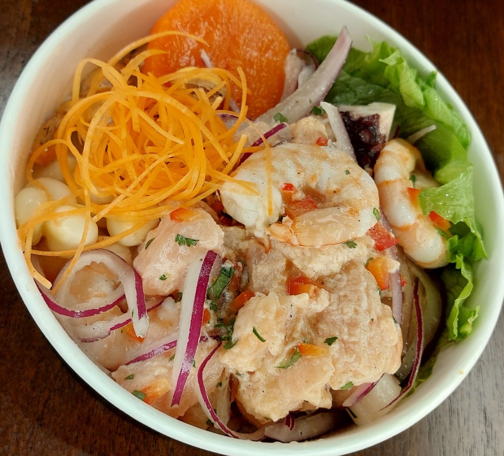 CEVICHE MIXTO DE SALMON PERUANO