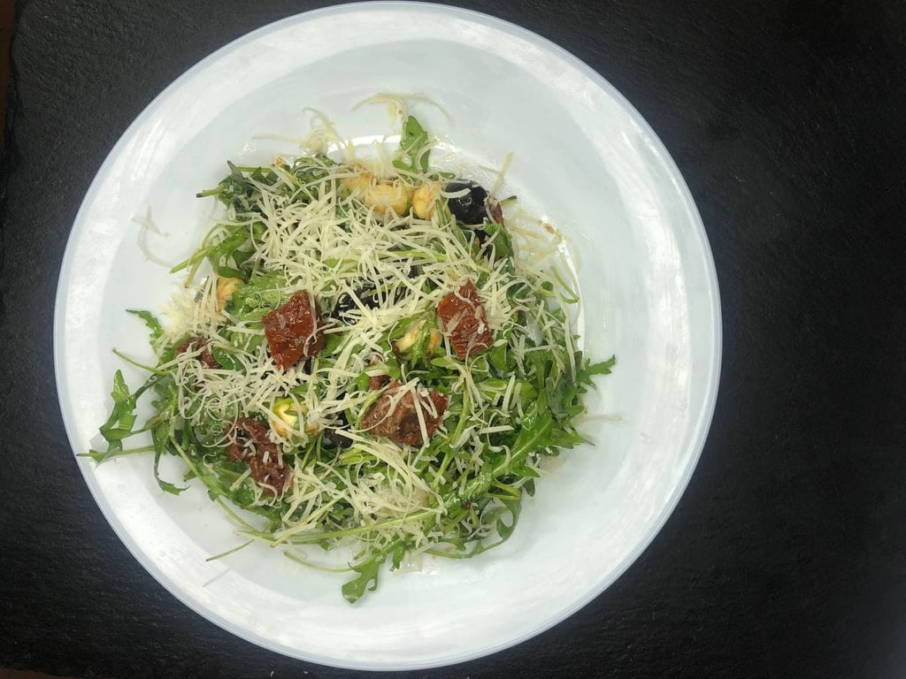 Салат з в'яленими помідорами 180гр