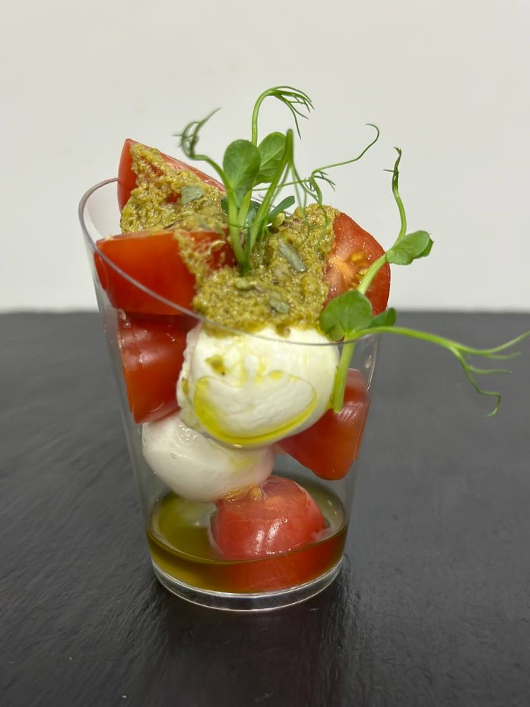 Капрезе в стаканчику