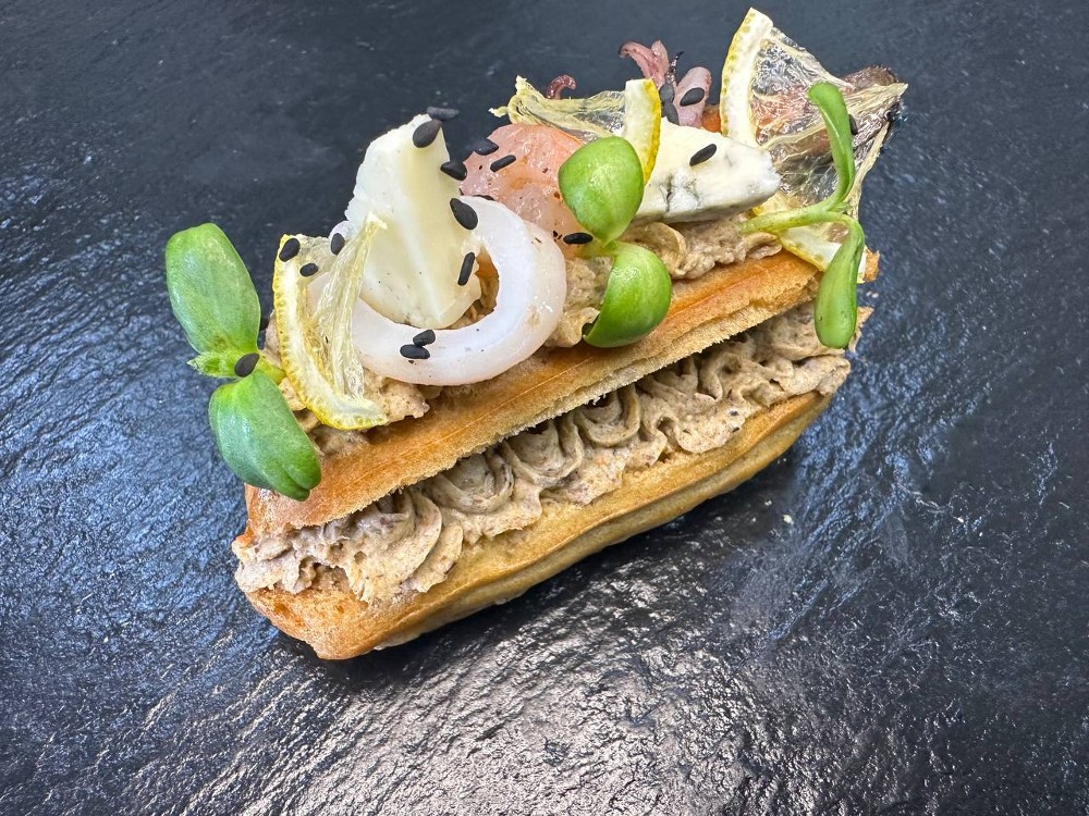 Еклер з морепродуктами 50грам