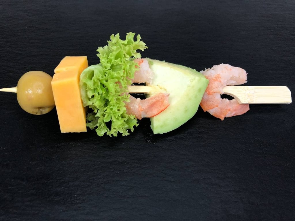 Шпажка з креветкою та авокадо