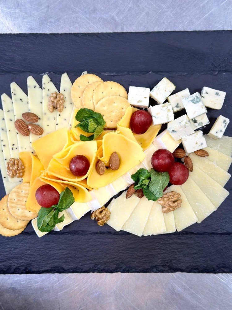 Сирне асорті 300грам