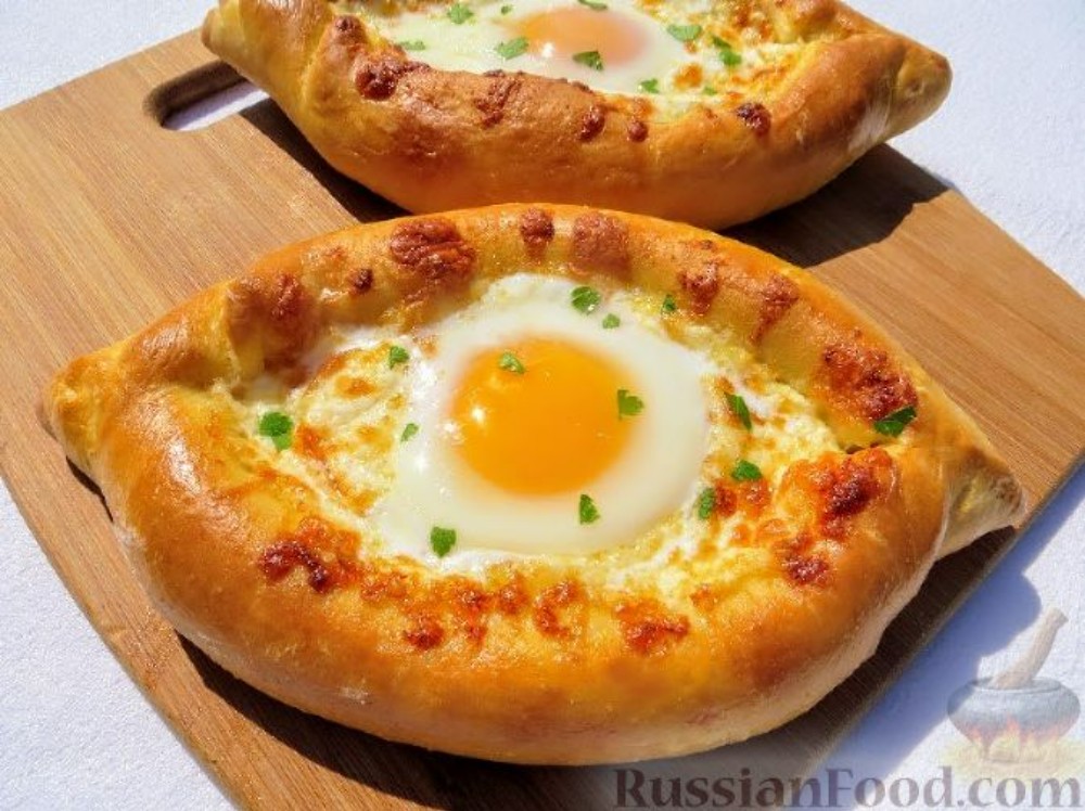Хачапурі по-аджарськи
