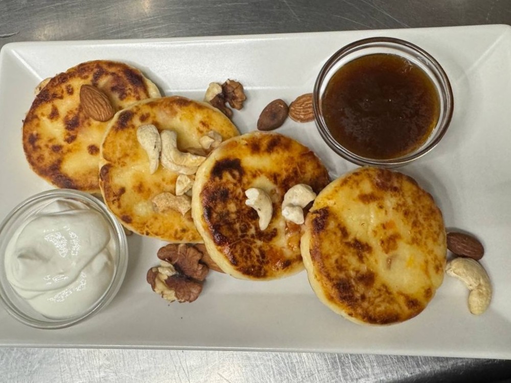 Крафт-Сирники з курагою