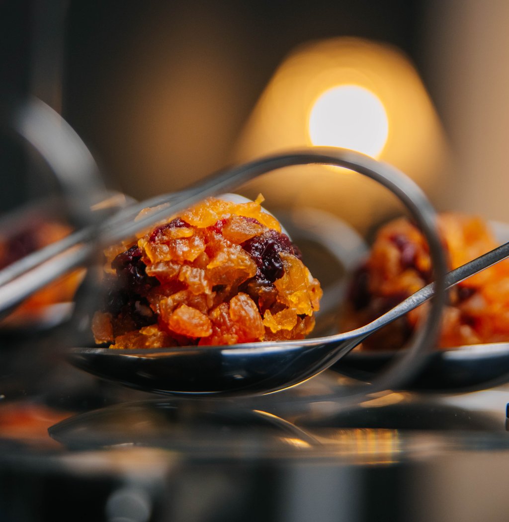 Сирна кулька з сухофруктами