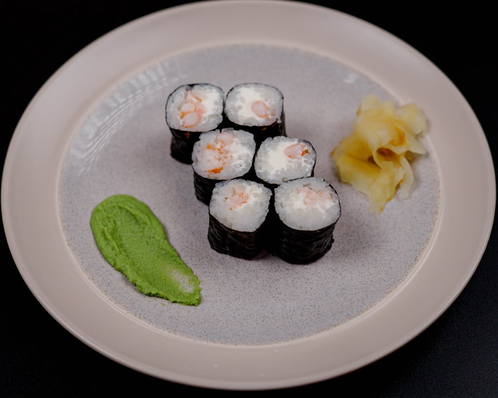 Классический ролл с креветкой и сыром