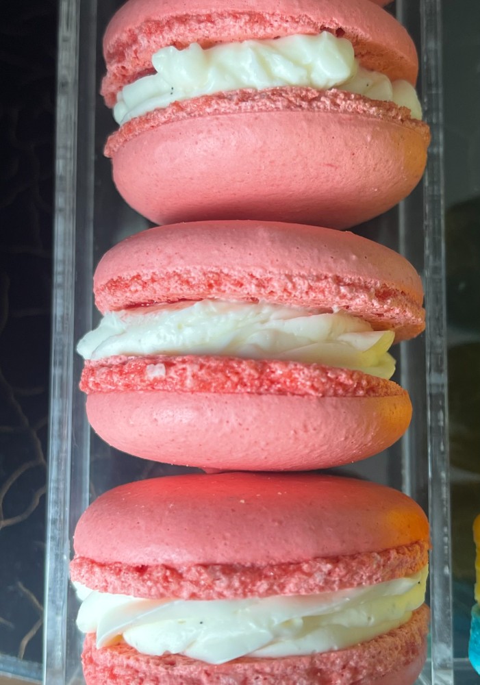 Макаронс (ганаш малина)