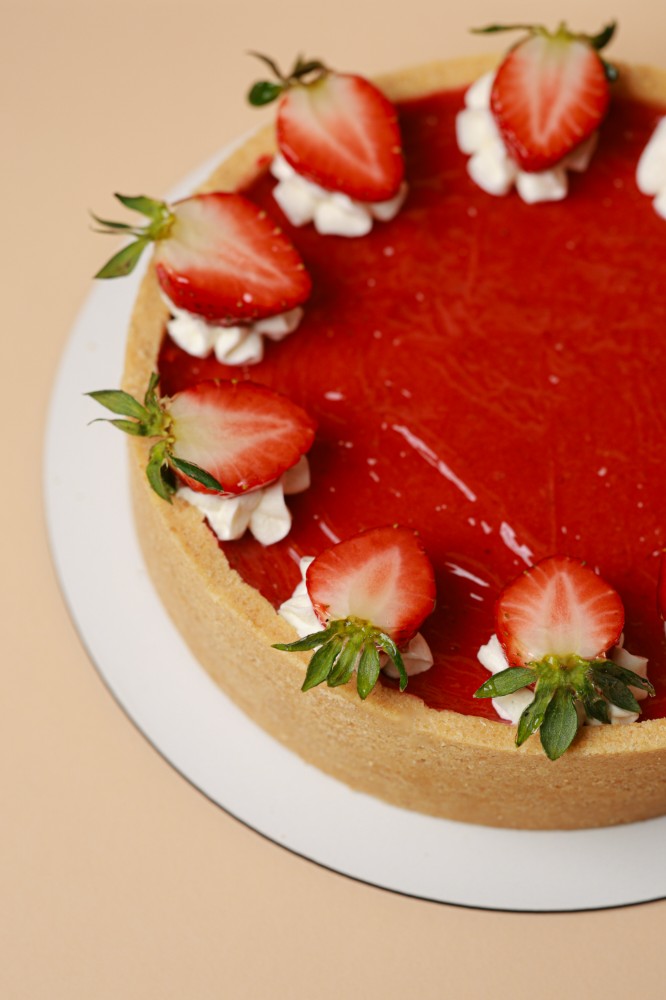 Чизкейк «Полуниця Фісташка»