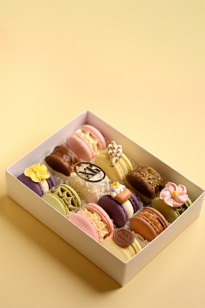 Набір тематичних макарон (12шт)