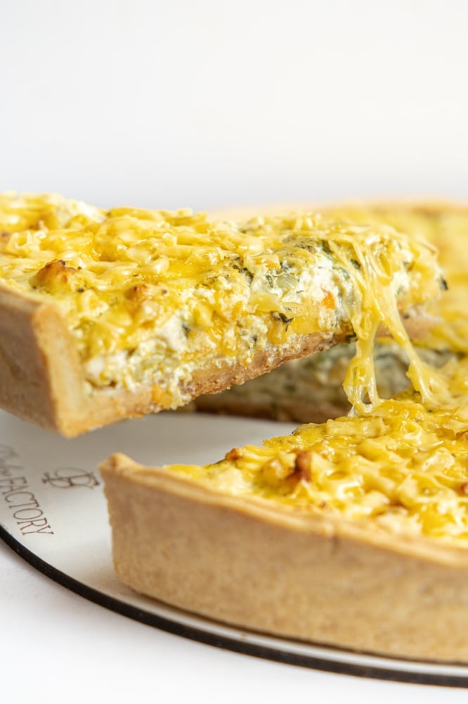 Кіш з куркою та овочами