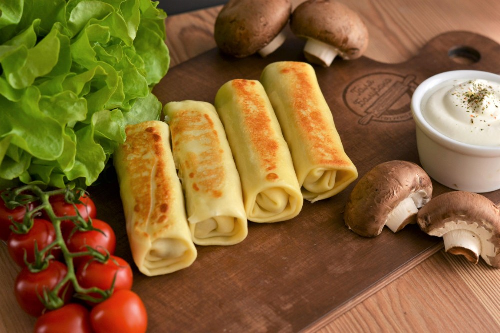 Млинці з куркою та грибами