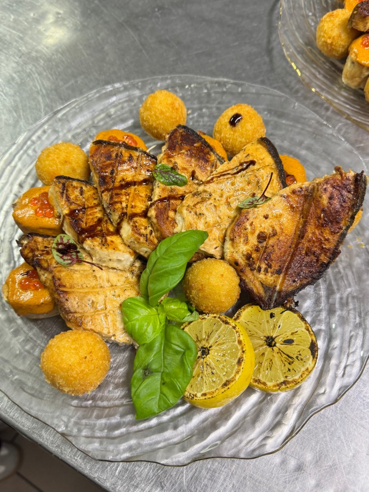 Риба в трьох інтерпритаціях (аранчіні,масляна, терін)