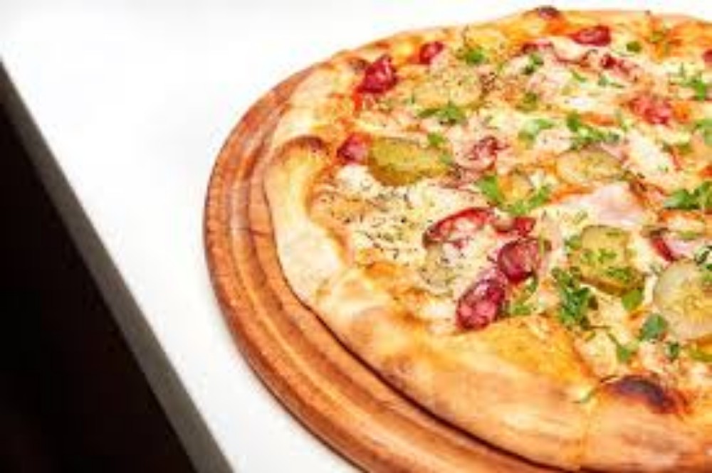 Піца NEW пікантна з беконом 