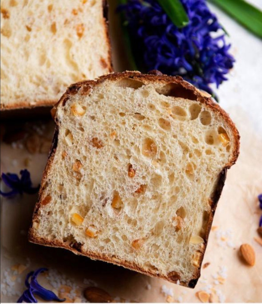 Панеттоне з цукатами