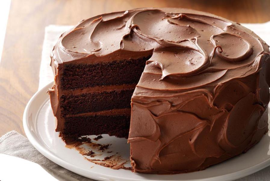 Chocolate cake (whole)