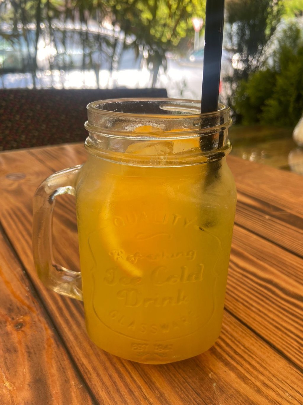 Homemade mango-passion fruit lemonade (400/1000 ml)