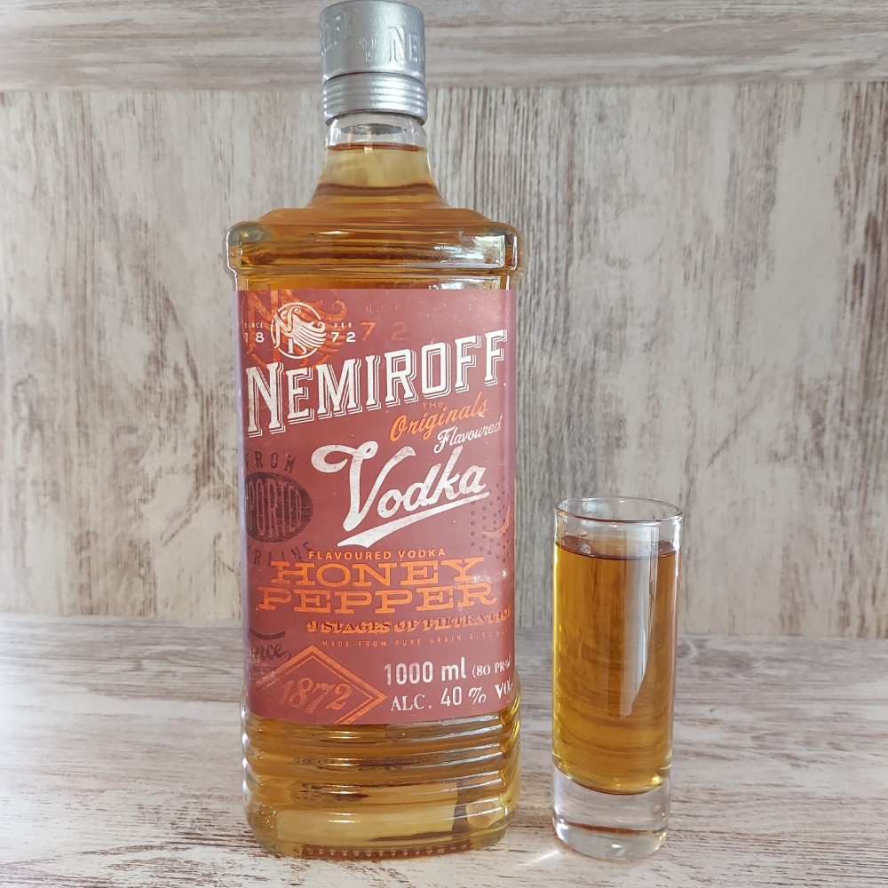 Немирів з перцем 50мл / Vodka Nemiroff con miel y pimiento 50ml